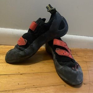 La Sportiva Tarantula Climbing Shoes size 42.5